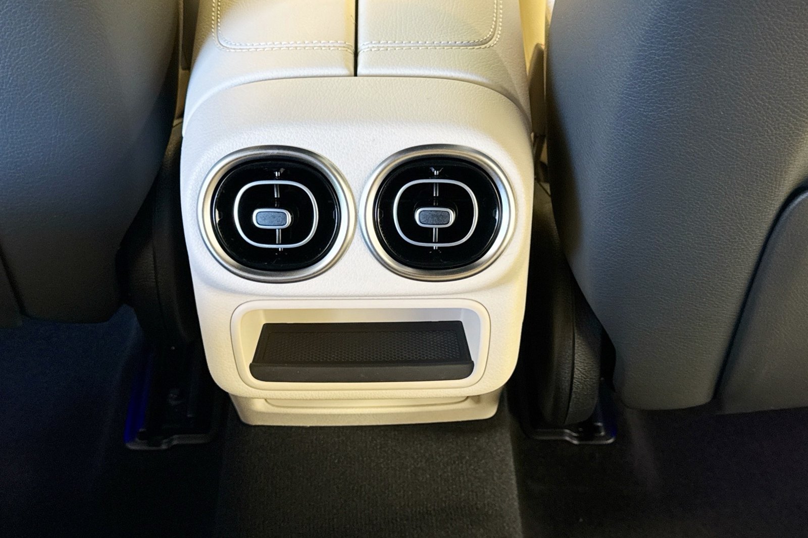 New 2026 Polar White Mercedes-Benz GLC 300 image 22