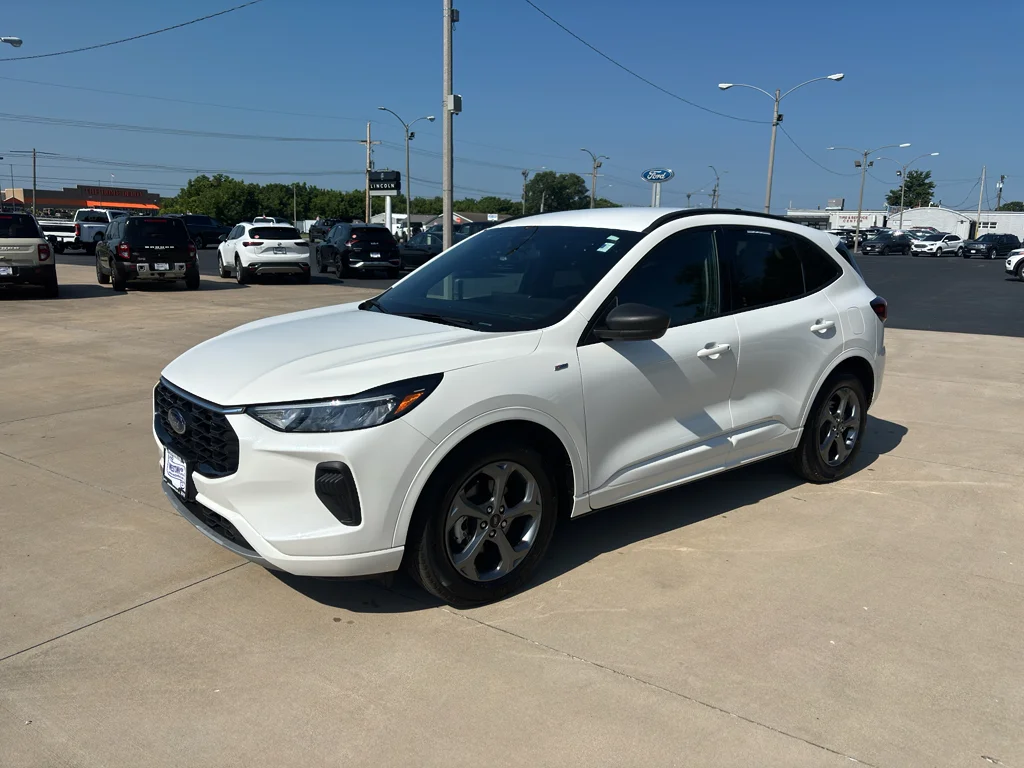 Used 2024 Star White Ford ST-Line image 2