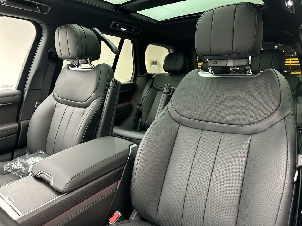 New 2026 Fuji White Land Rover SE image 10
