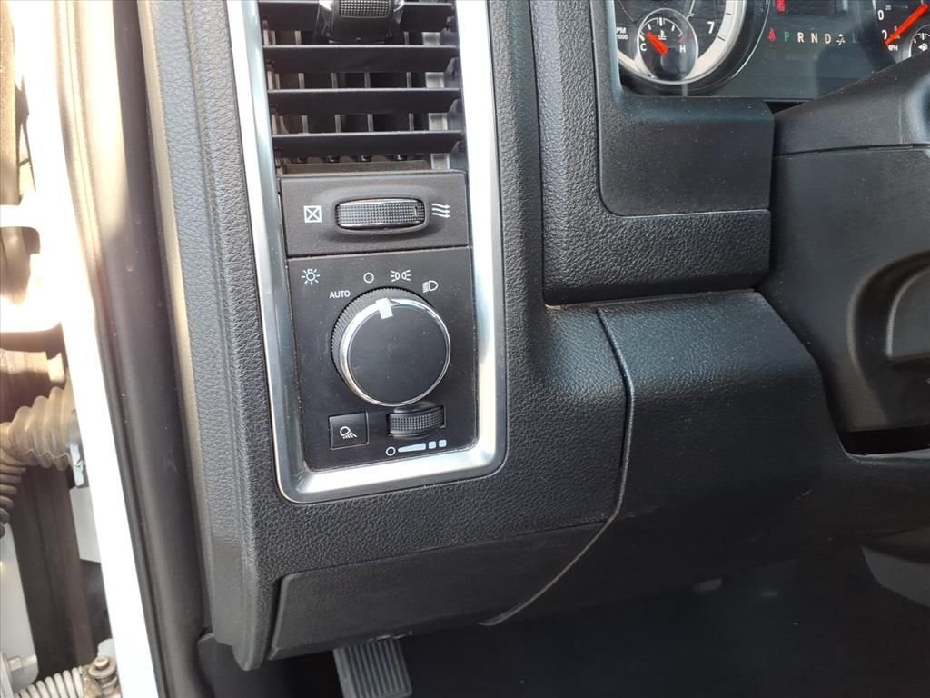 Certified Used 2024 White Ram Warlock image 8