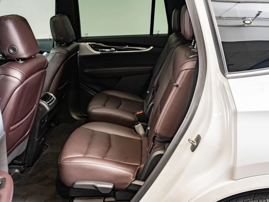 Used 2022 Crystal White Tricoat Cadillac Premium Luxury image 43
