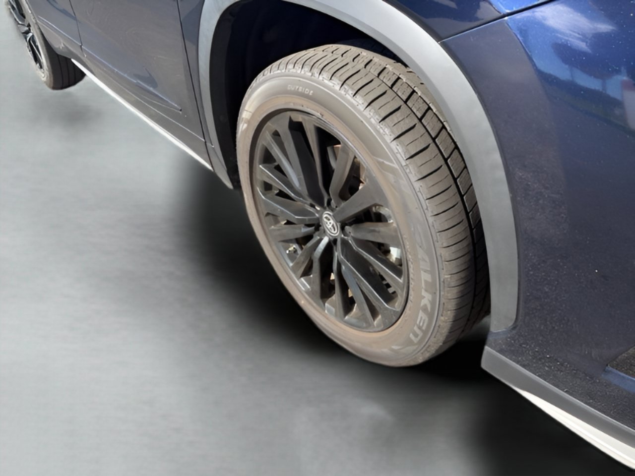 Used 2023 Blueprint Toyota Limited image 5