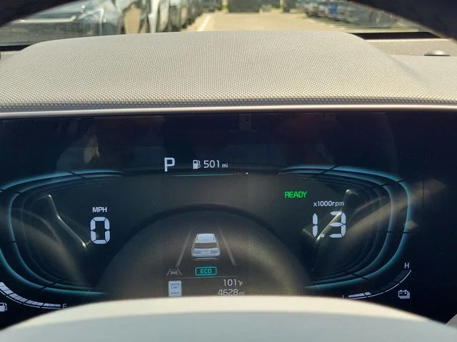 New 2025 Aurora Black Pearl Kia EX Touring image 30