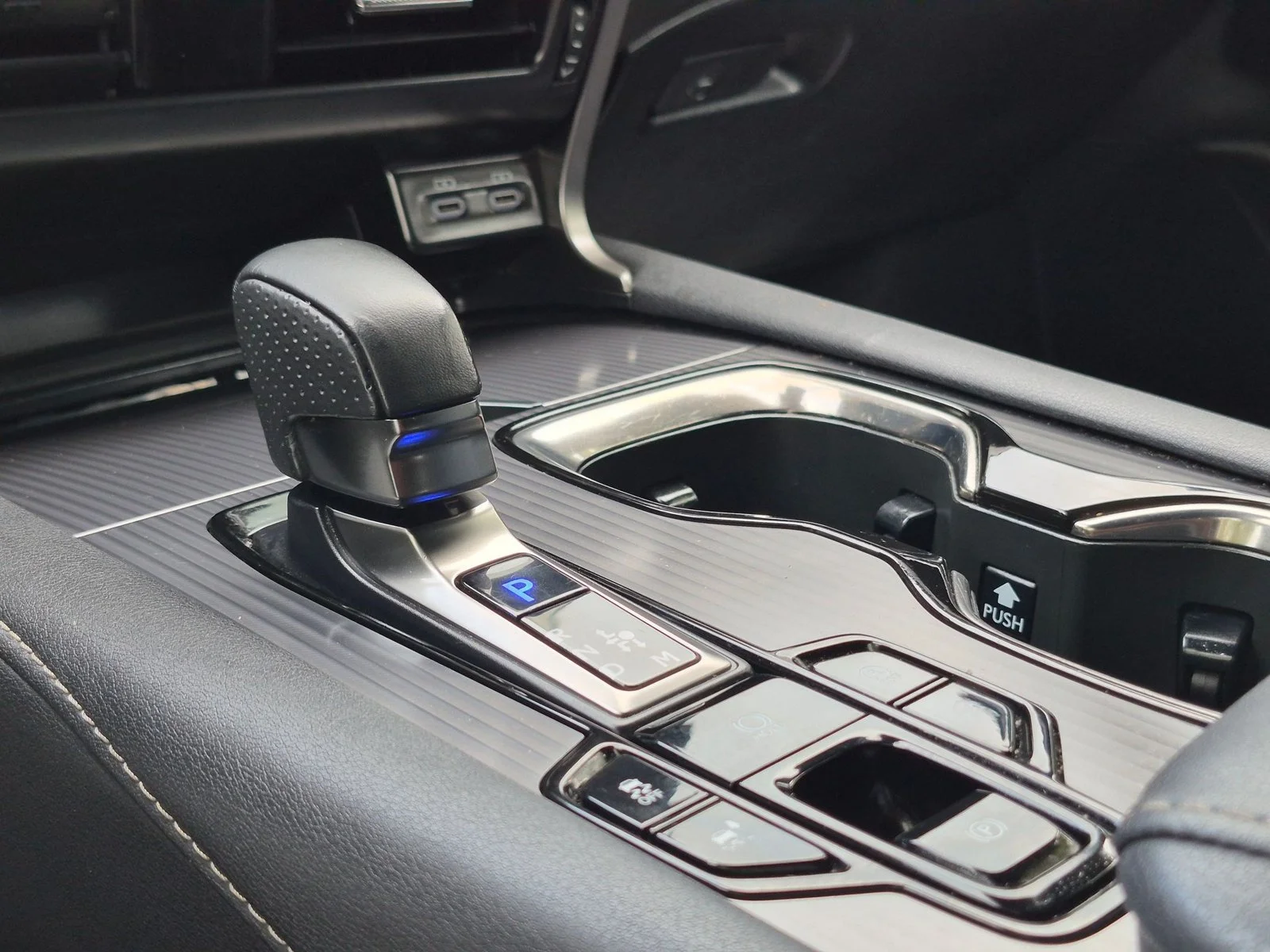 2024 Lexus RX 350 F SPORT - Photo 15