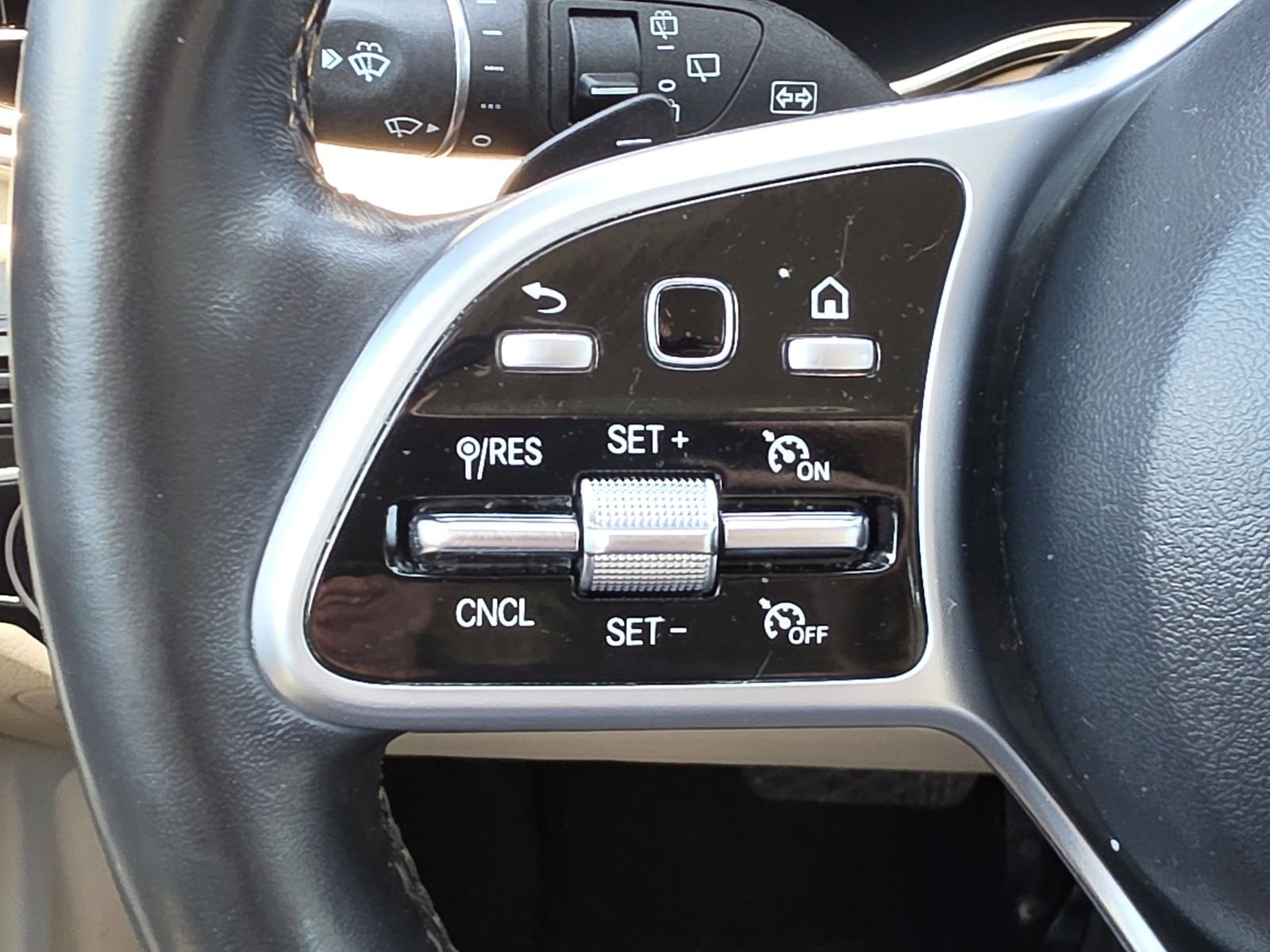 2022 Mercedes-Benz GLC GLC300 - Photo 24