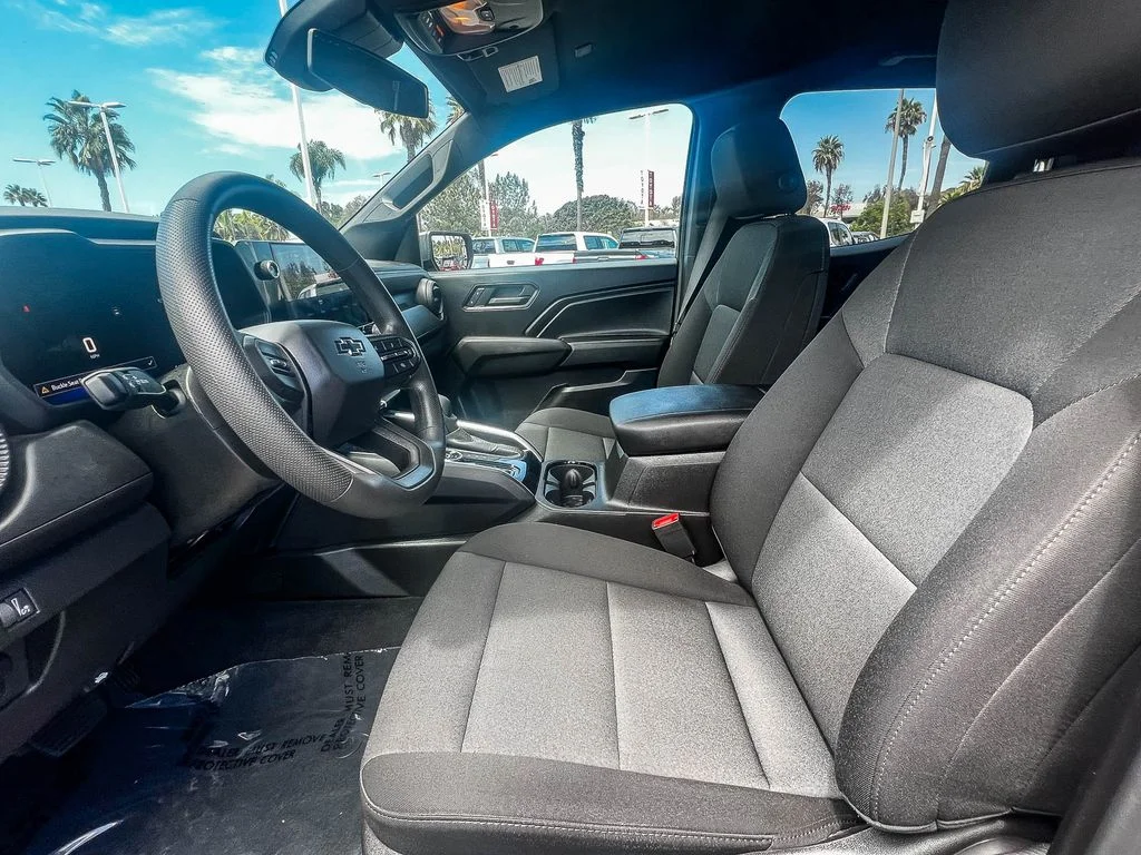 Used 2025 Red Chevrolet Trail Boss image 16