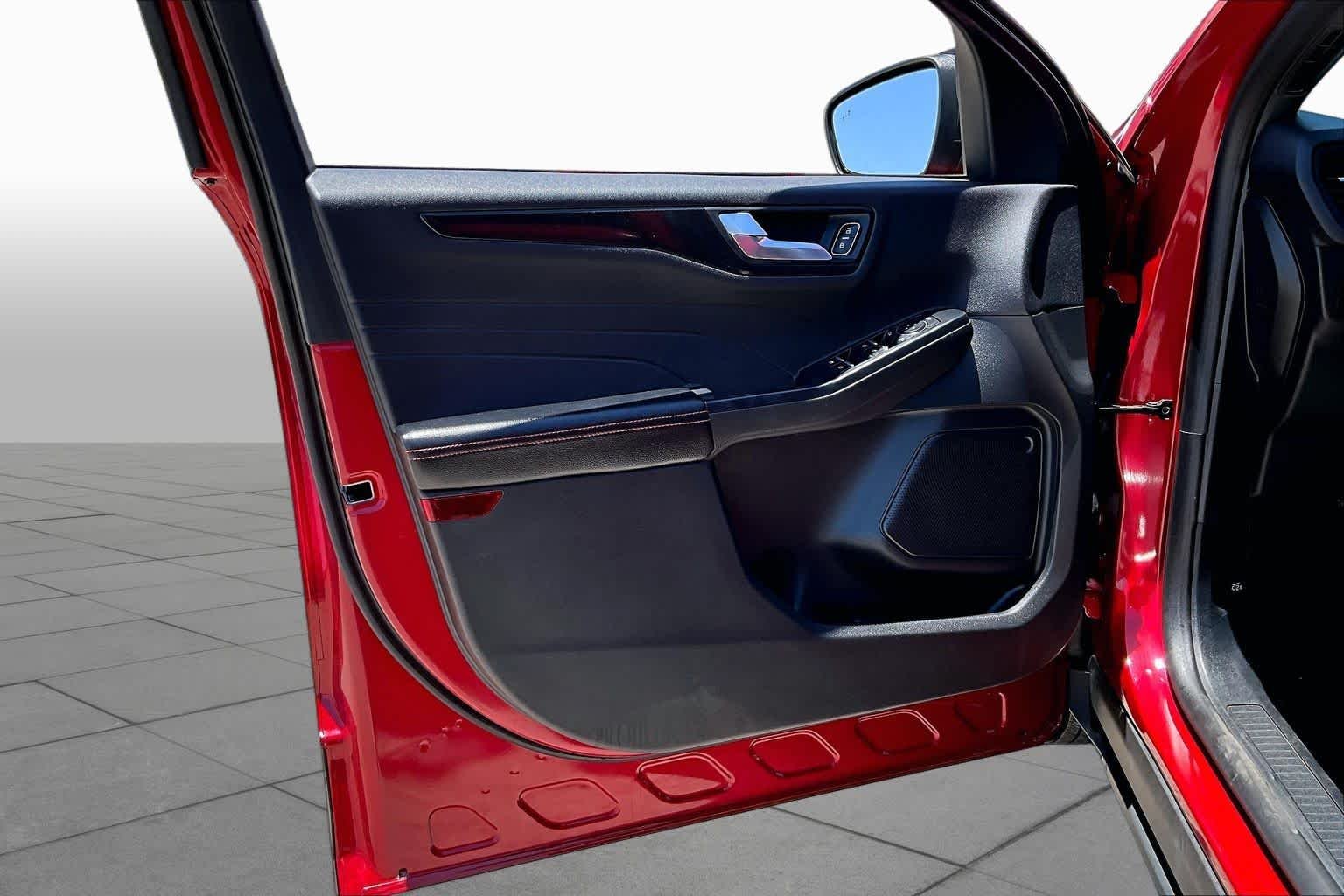 2025 Ford Escape ST-Line - Photo 19