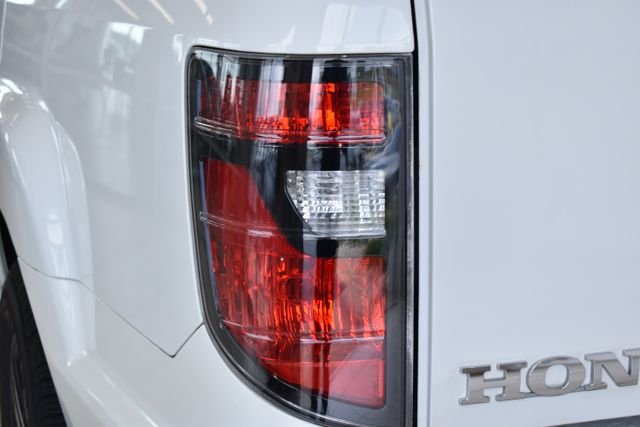 Used 2013 White Honda Sport image 7