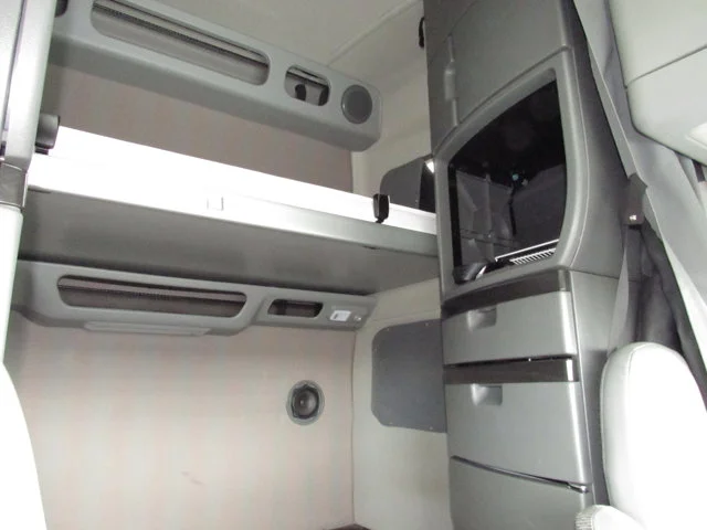 2024 Volvo VN - Photo 12