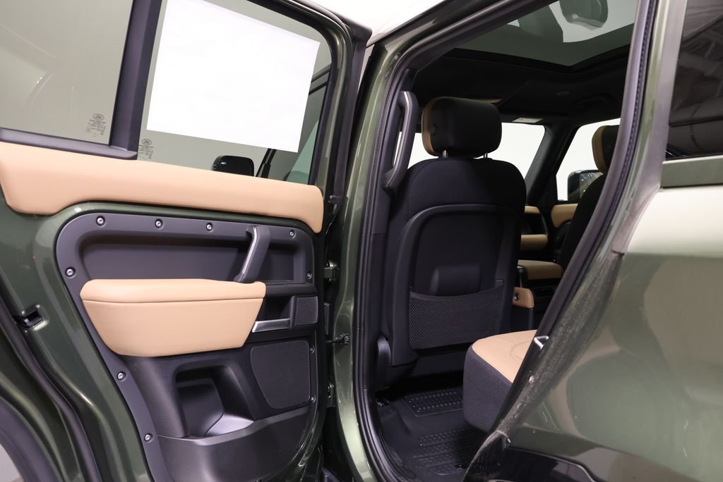 New 2026 Woolstone Green Land Rover X image 33