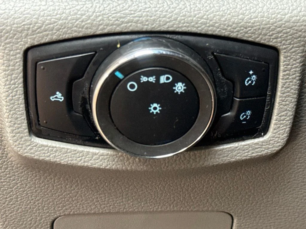 Used 2020 Stone Gray Metallic Ford XL image 22