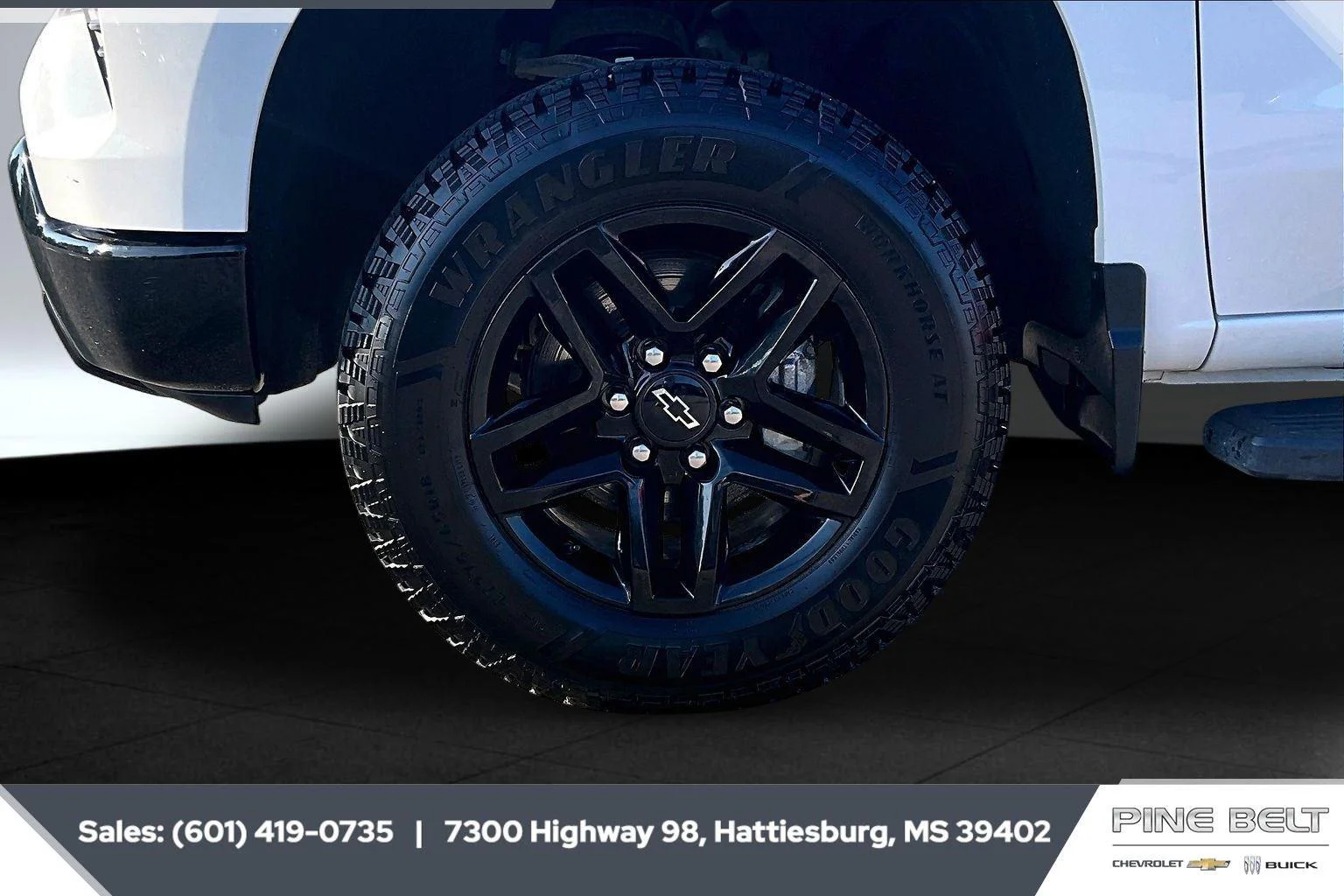 Used 2023 Summit White Chevrolet LT Trail Boss image 8