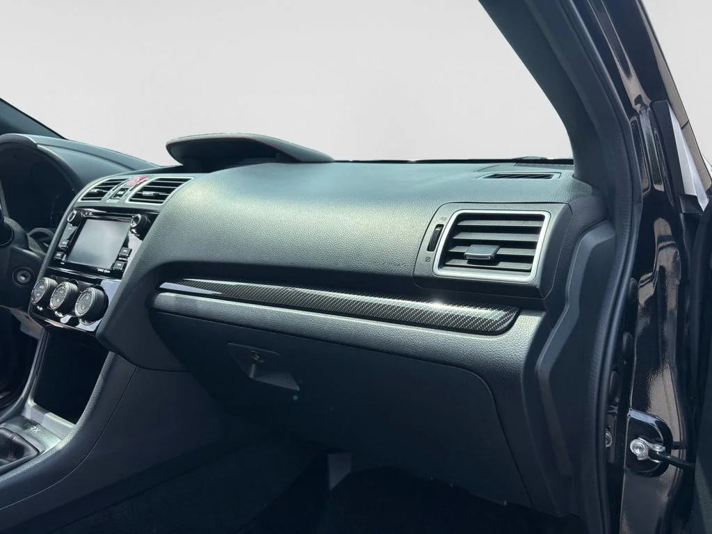 Used 2018 Black Subaru Base image 41