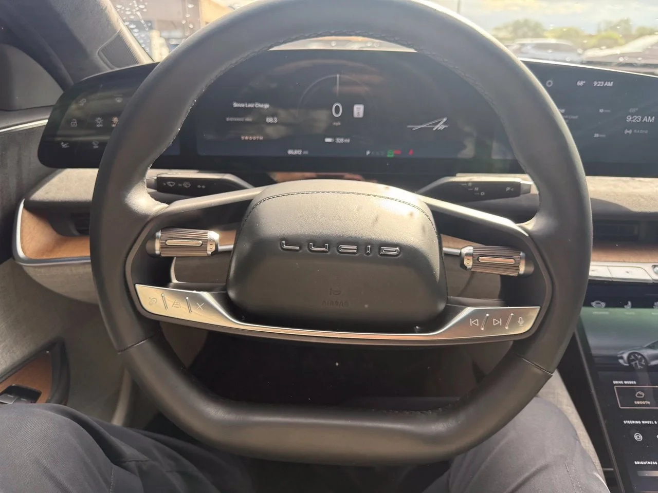 Used 2022  Lucid Grand Touring image 15