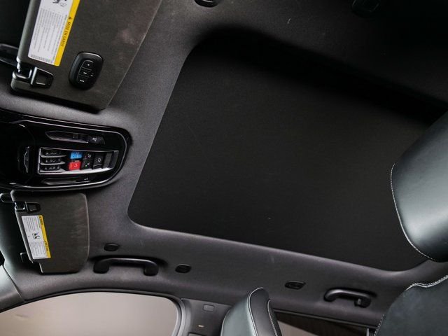 Used 2022 Diamond Black Jeep Overland image 21