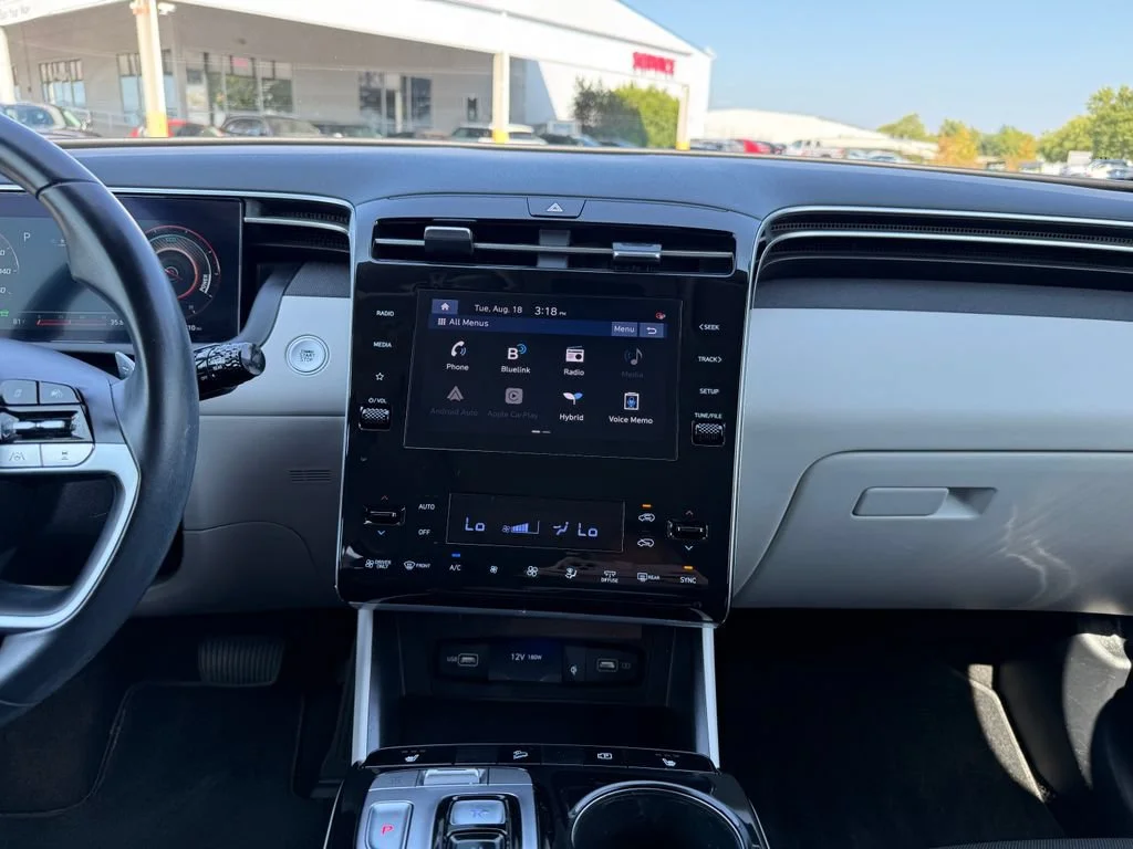 Used 2022 Shimmering Silver Hyundai SEL Convenience image 25