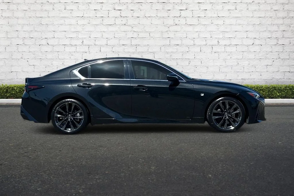 2023 Lexus IS 350 F SPORT - Photo 3