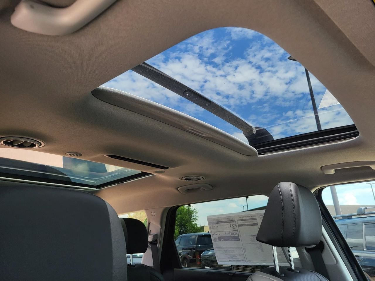 New 2026 Pacific Sapphire Hyundai Limited FWD image 8