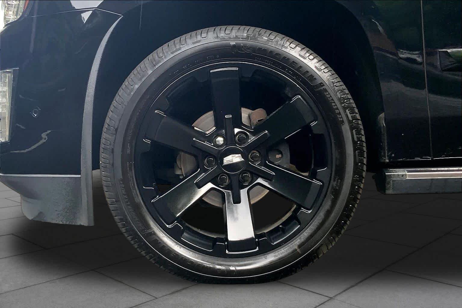 Used 2019 Black Raven Cadillac Premium Luxury image 11