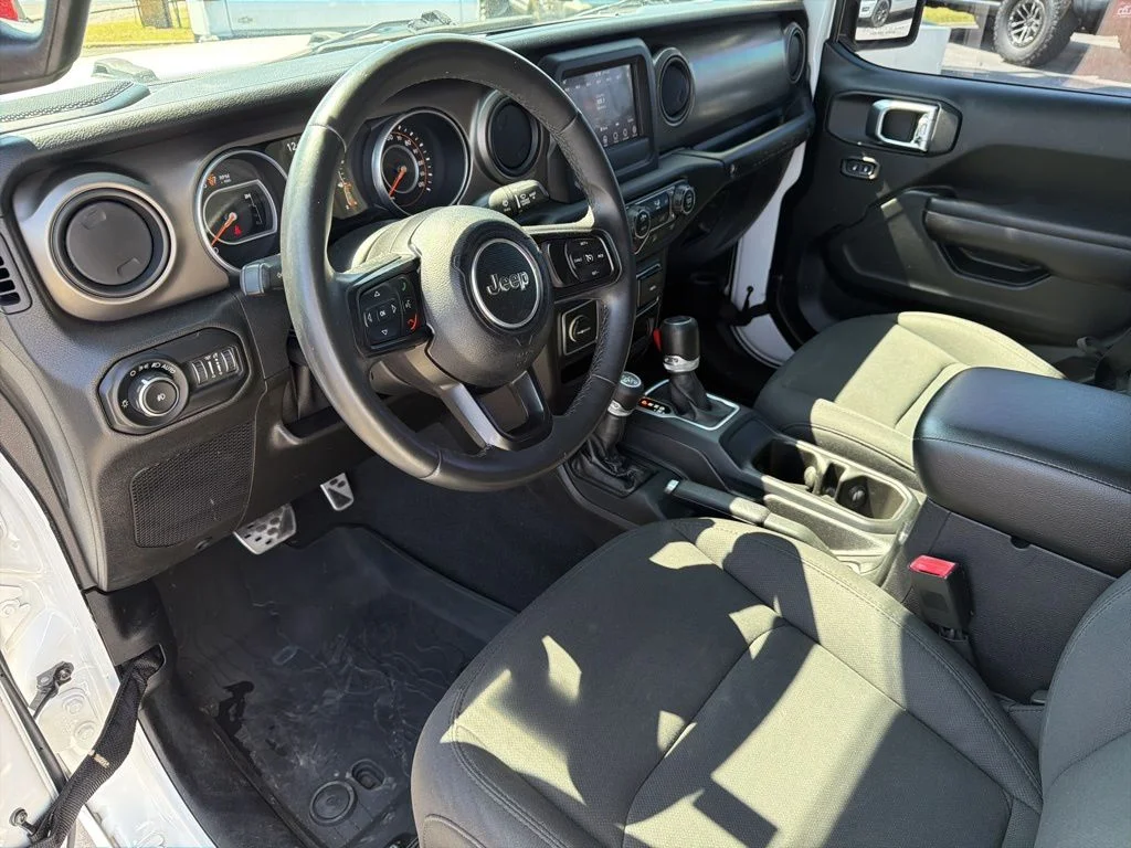 Used 2018 White Jeep Unlimited Sport S image 28