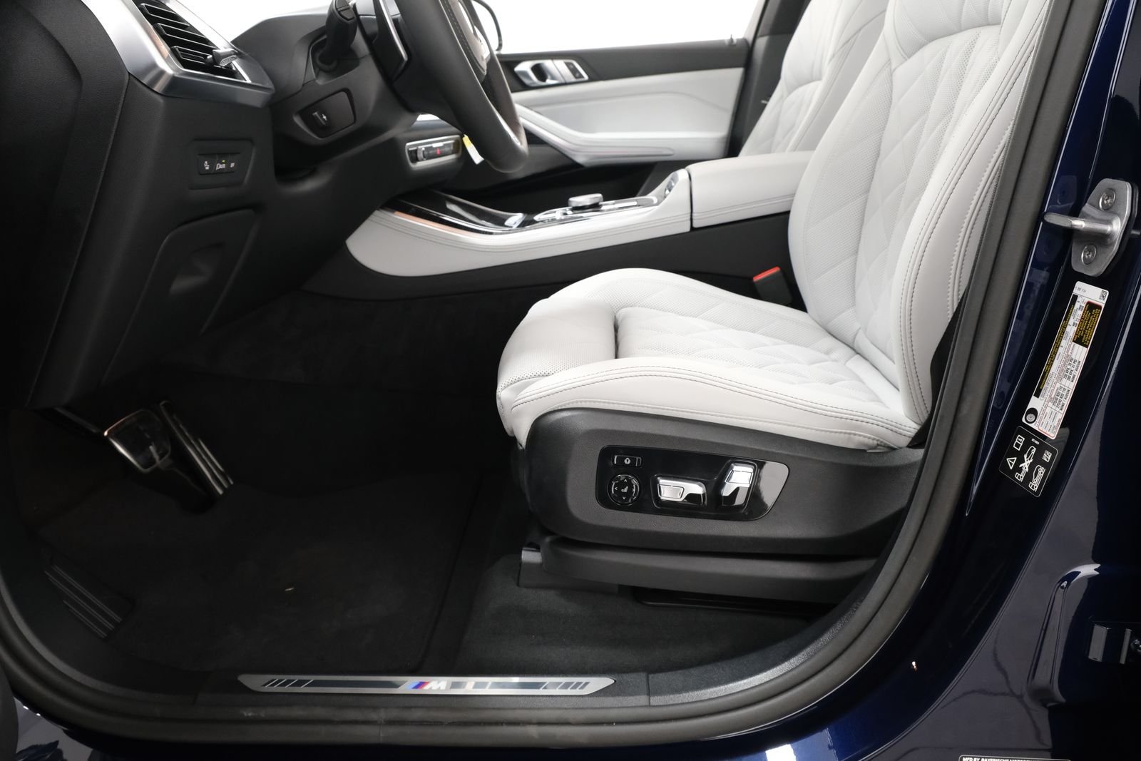 New 2026 Tanzanite Blue II Metallic BMW xDrive40i image 52