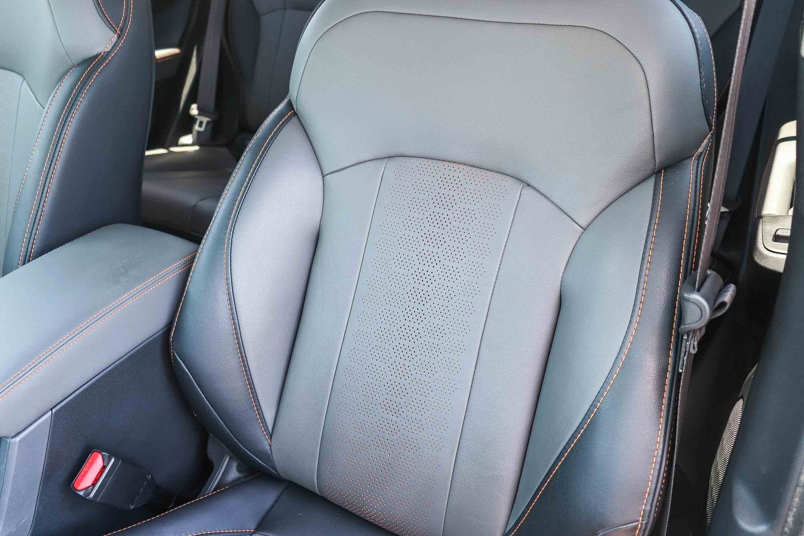 Used 2025 Gray Subaru Limited image 30