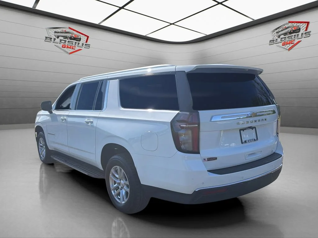 Used 2021 SUMMIT WHITE Chevrolet LT image 3