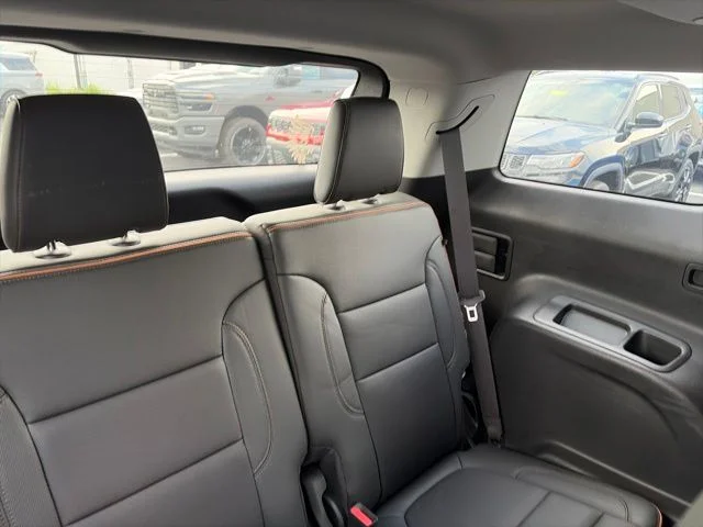 Used 2023 White GMC AT4 image 10