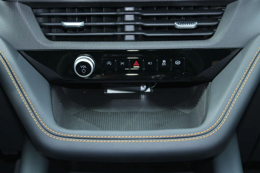 New 2026 Agate Black Metallic Ford Tremor® image 27