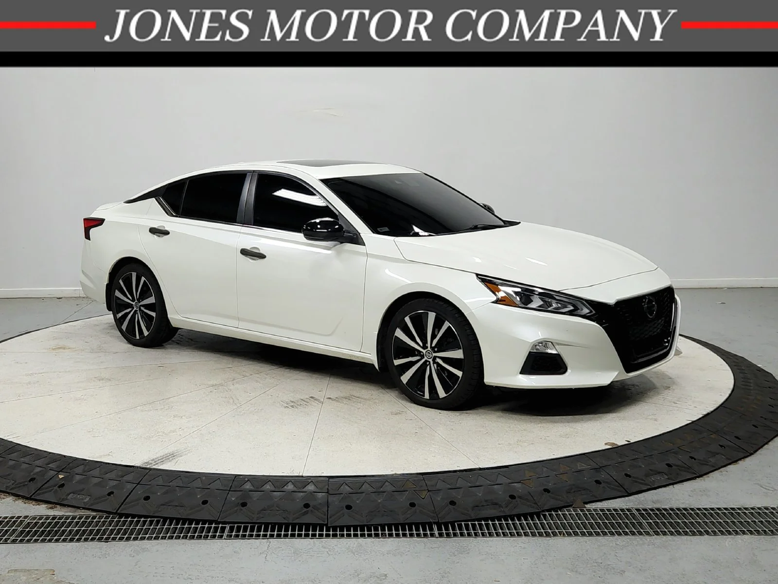 2020 Nissan Altima SR