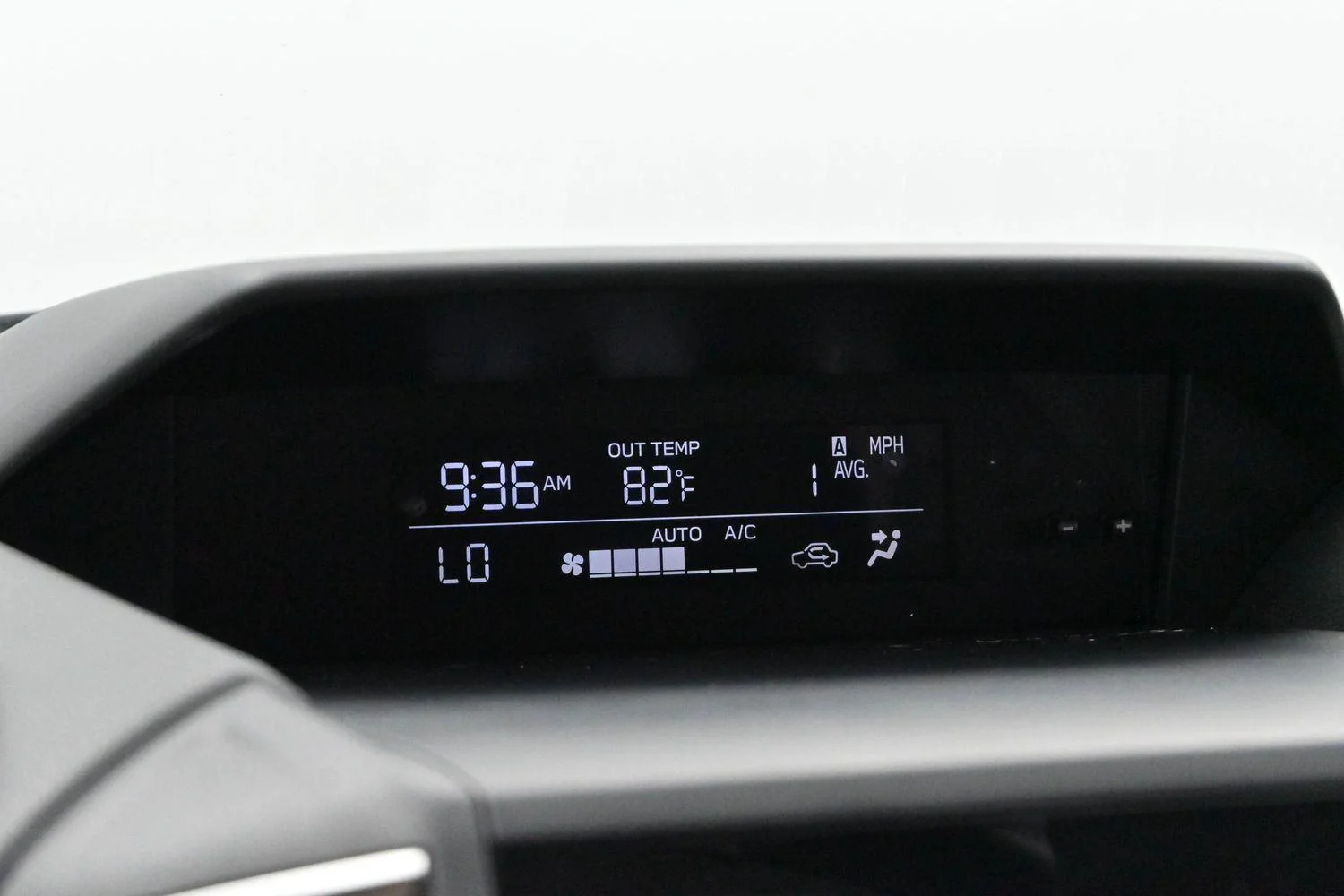 Used 2020 Ice Silver Metallic Subaru Premium image 24