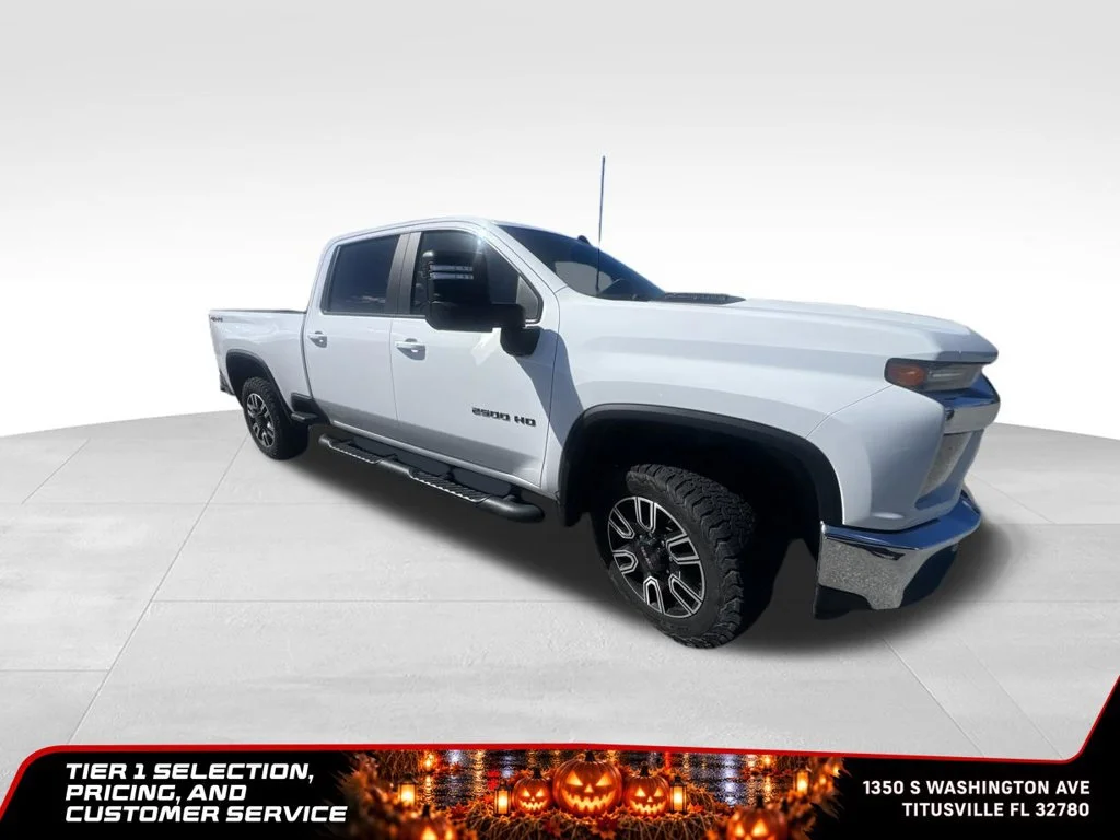 Used 2020 SUMMIT WHITE Chevrolet LT image 14