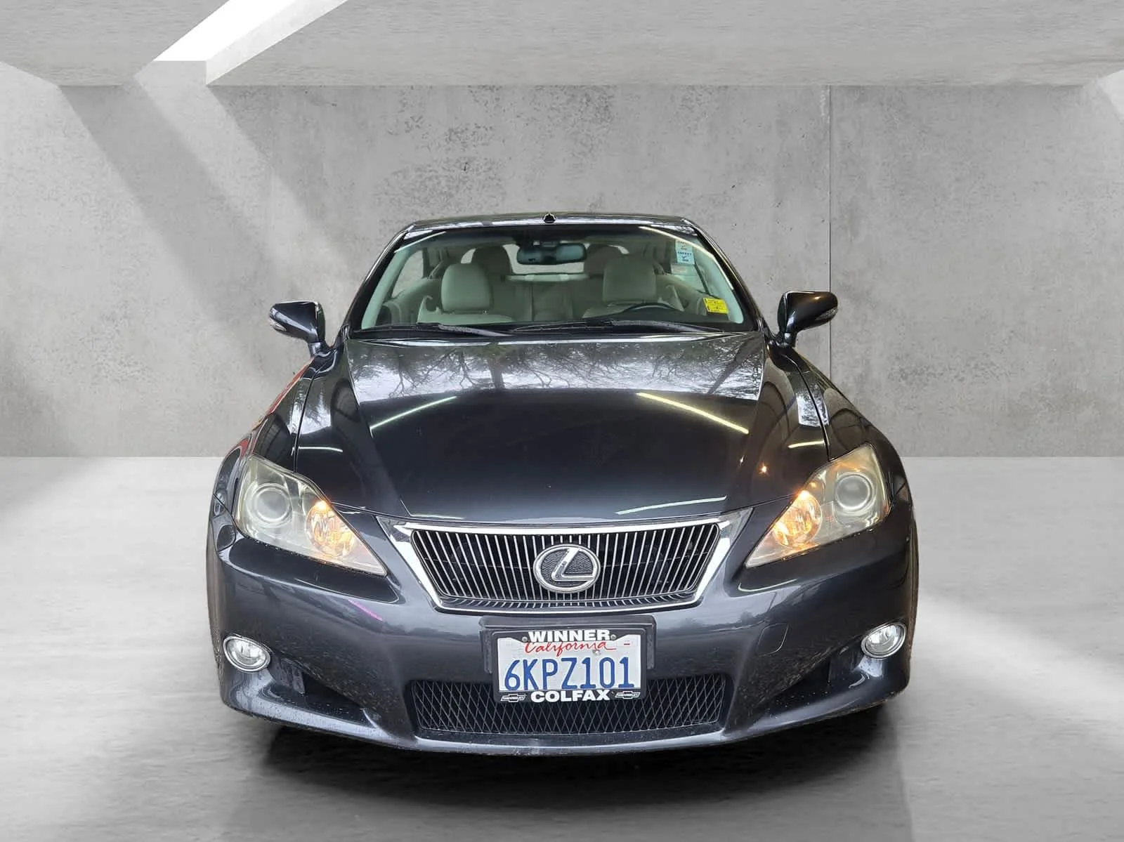 Used 2010  Lexus  image 2