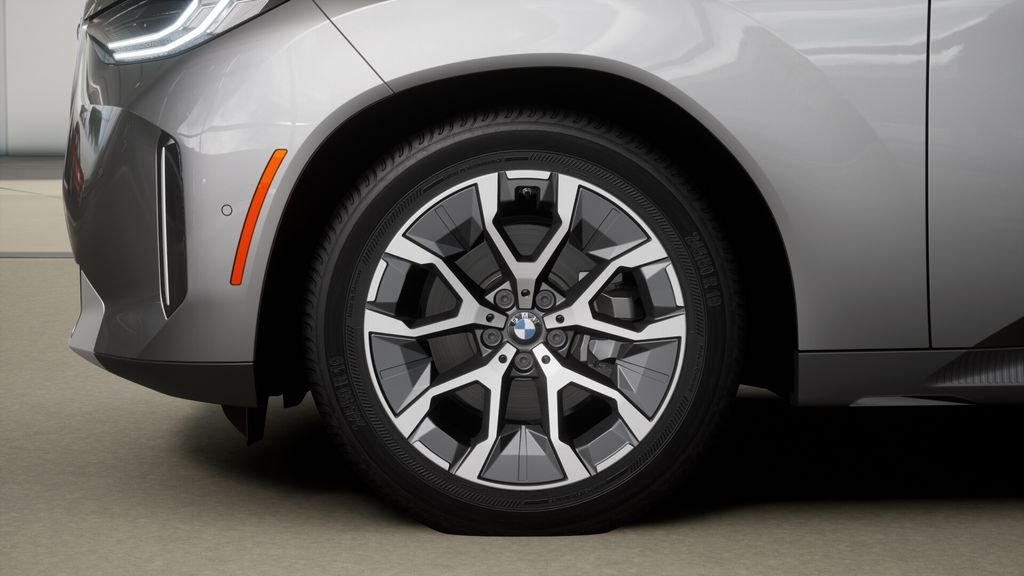 Used 2026 Skyscraper Grey Metallic BMW 30 xDrive image 31