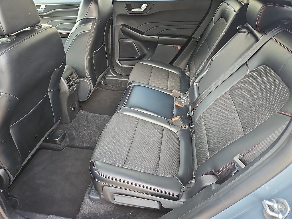 Used 2025 Vapor Blue Ford ST-Line image 16