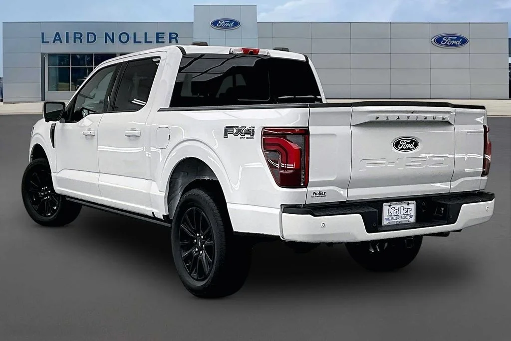 New 2026 Star White Metallic Tri-Coat Ford Platinum® image 3