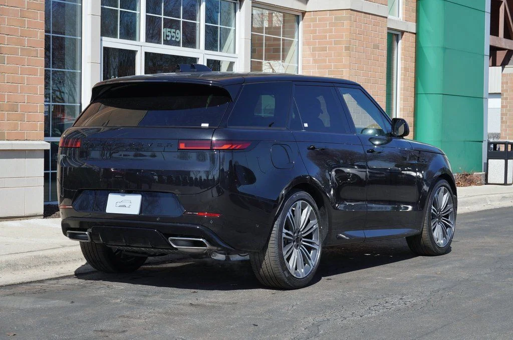 Certified Used 2026 Black Land Rover Dynamic SE image 7