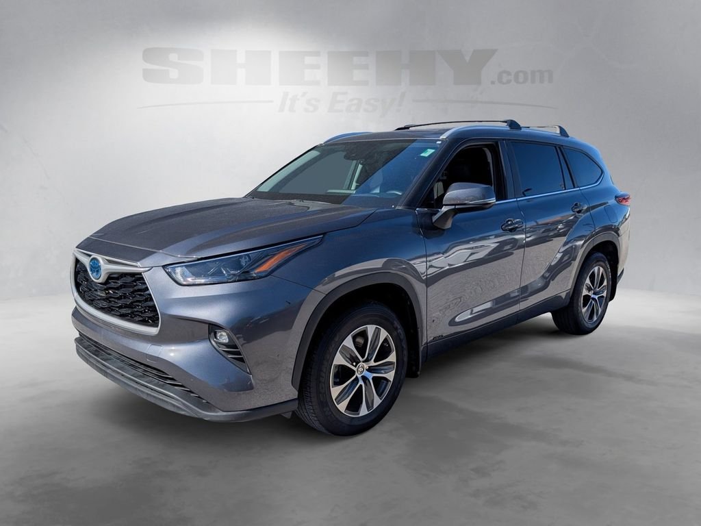 Used 2023 Gray Toyota XLE image 16
