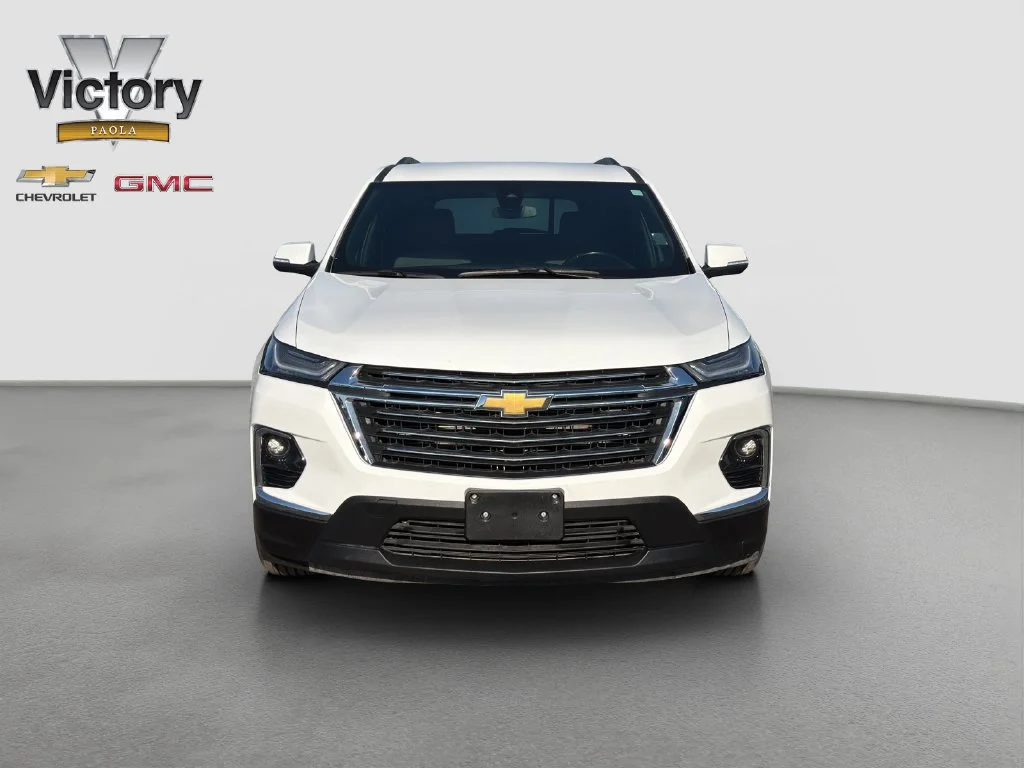Used 2023 Chevrolet Traverse 1LT with VIN 1GNERGKW1PJ142830 for sale in Kansas City