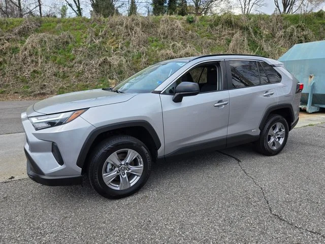 Used 2023 Silver Toyota LE image 3