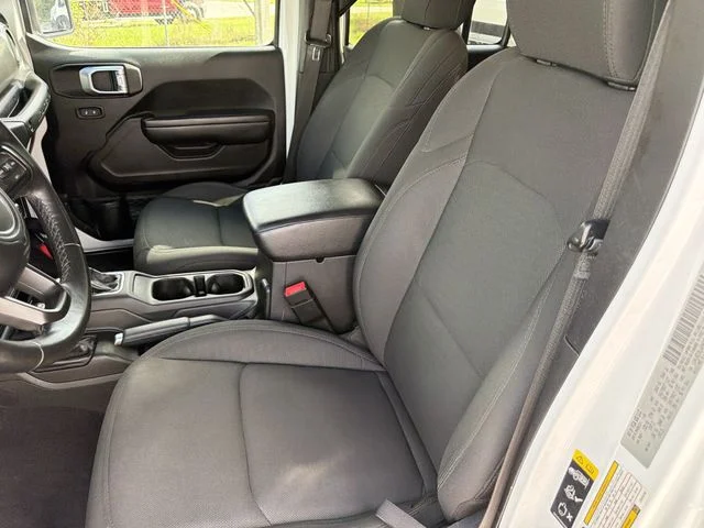 Used 2020 White Jeep Unlimited Sport S image 18