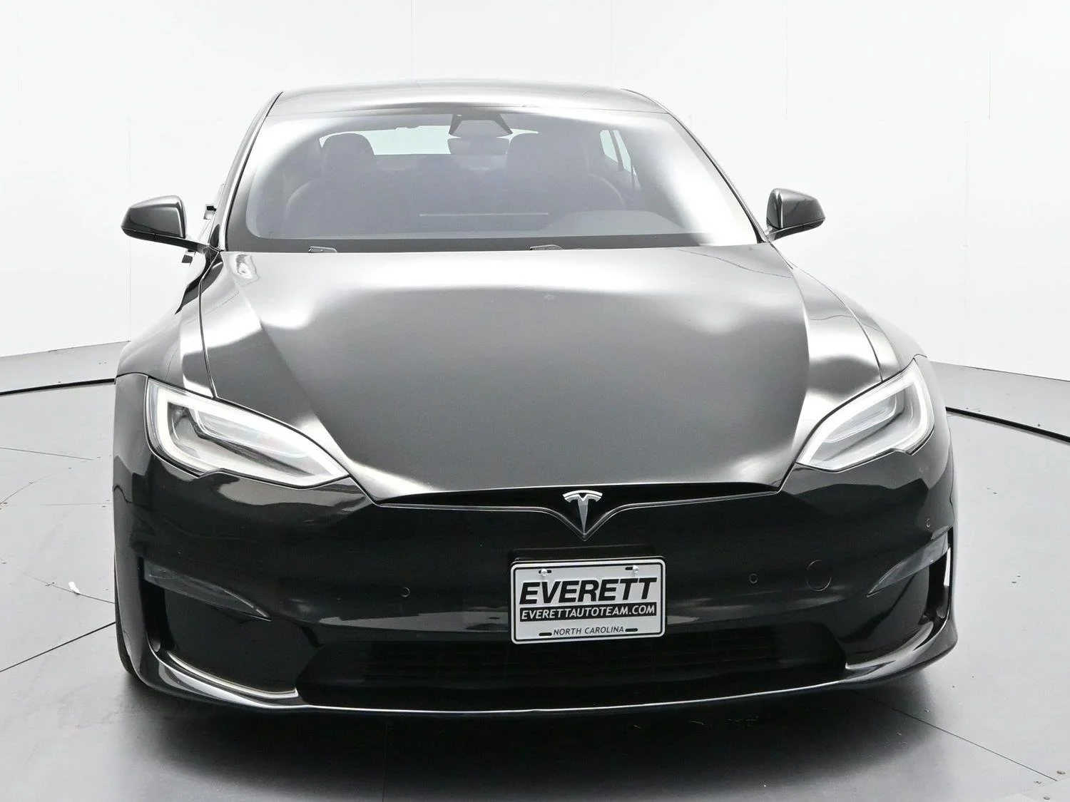 Used 2021 Black Tesla Plaid image 2