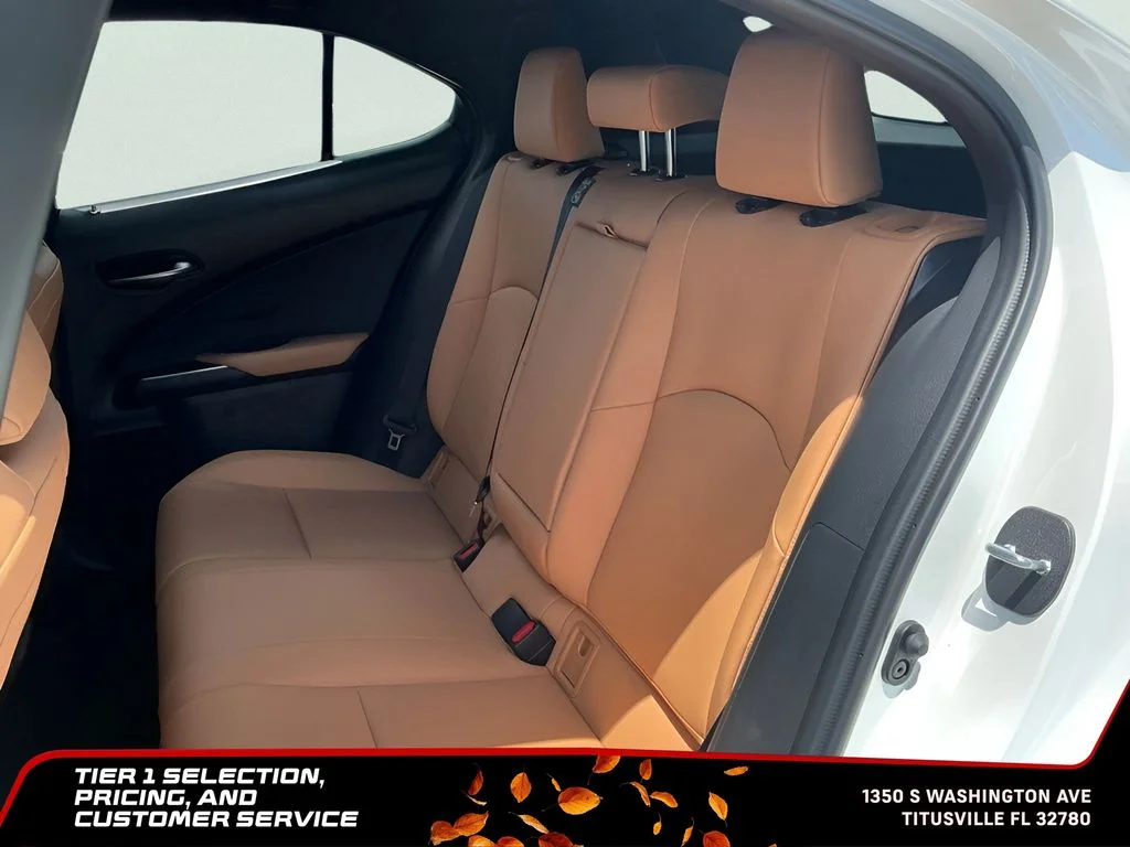 Used 2025 White Lexus 300h Premium image 20