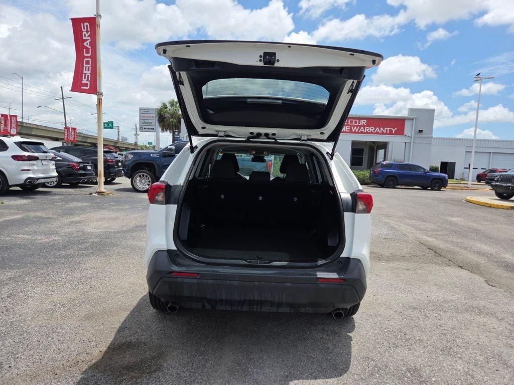 Used 2021 White Toyota LE image 26