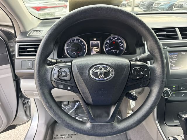 Used 2016 Silver Toyota LE image 14