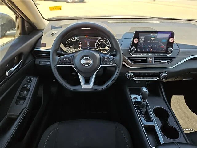 Used 2025 Super Black Nissan SV image 7