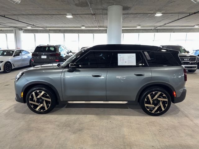 Used 2025 Green Metallic MINI Signature Plus image 5