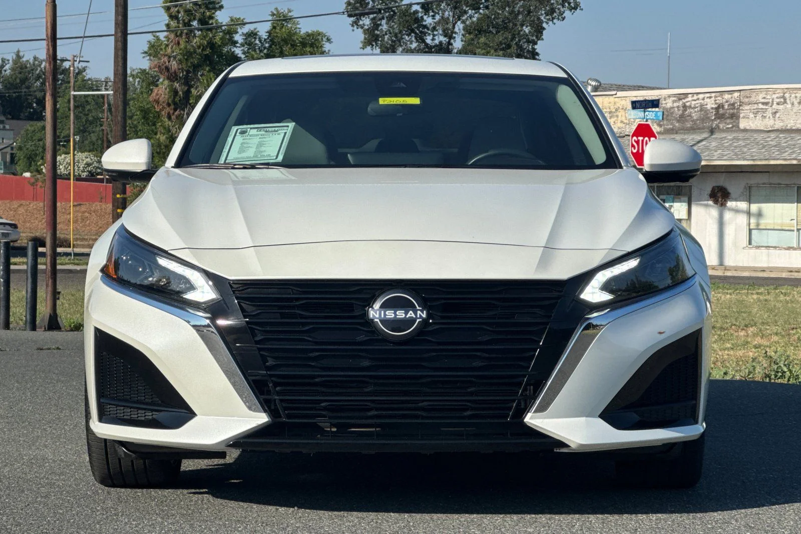 Used 2023 White Nissan 2.5 SL image 11