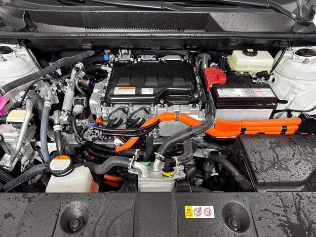 Certified Used 2024 Pearl Toyota XLE image 9