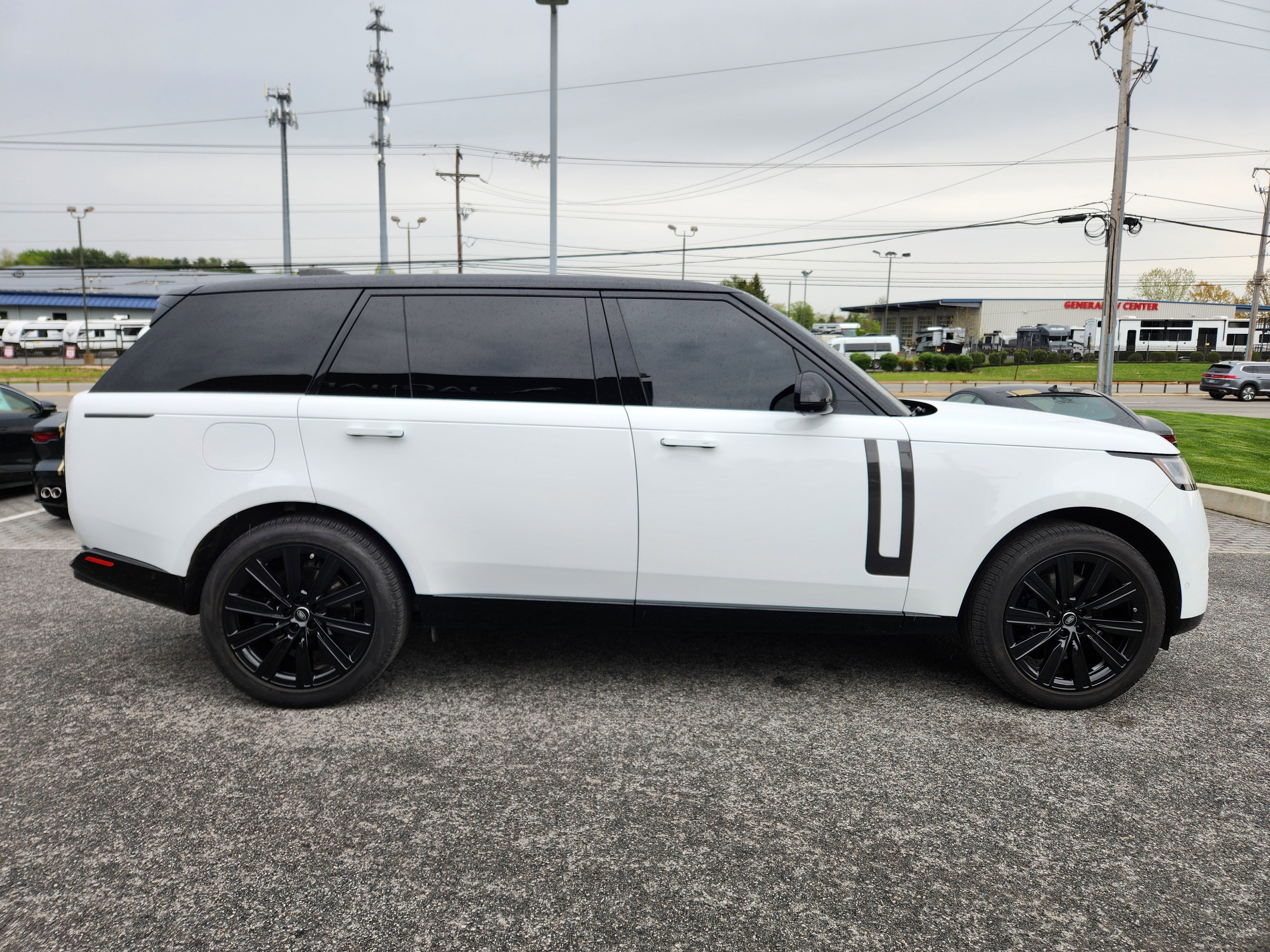 Certified Used 2023 Fuji White Land Rover SE image 6